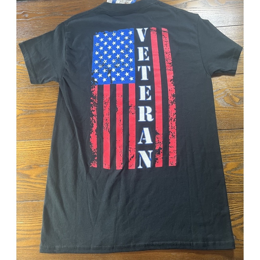 NWT New USA American Flag Proud US Coast Guard Veteran Small T-Shirt